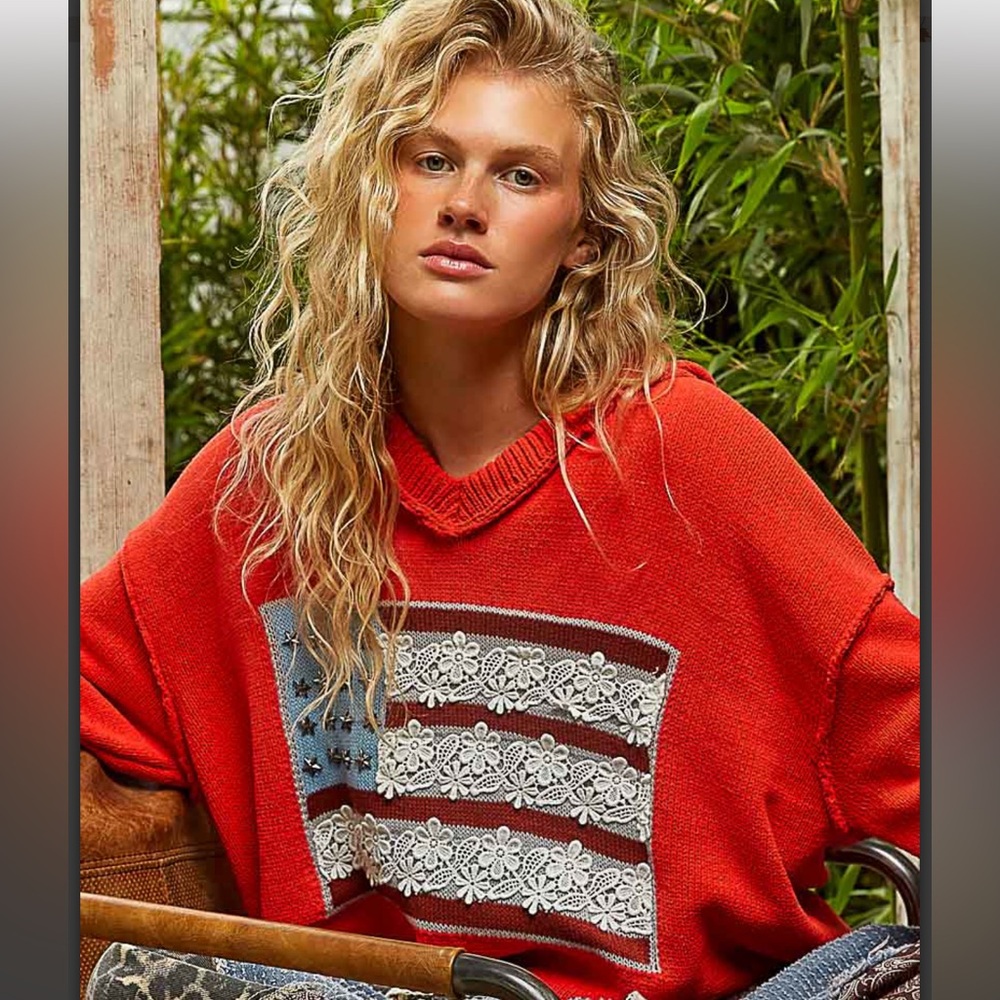 P9970–(🚨New Color) POL Patchwork Floral Lace Flag Hoodie ❤️🤍💙 - Picture 2 of 7